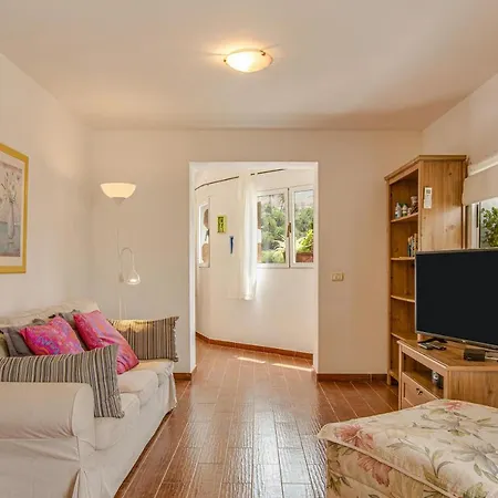 Holiday Cottage Santa Lucia Holiday home